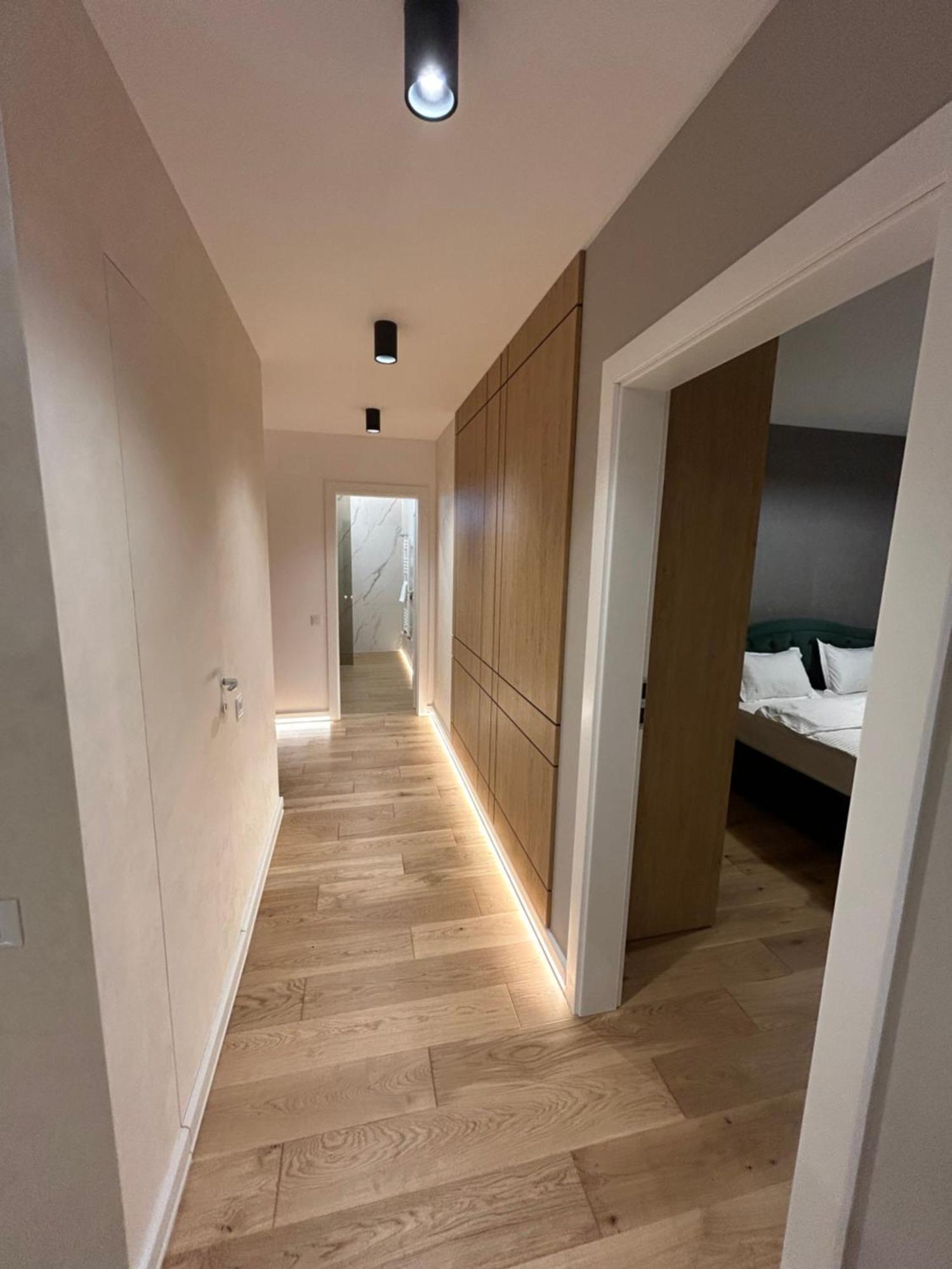 B-Holiday Luxury Apartments Urban Plaza براشوف المظهر الخارجي الصورة