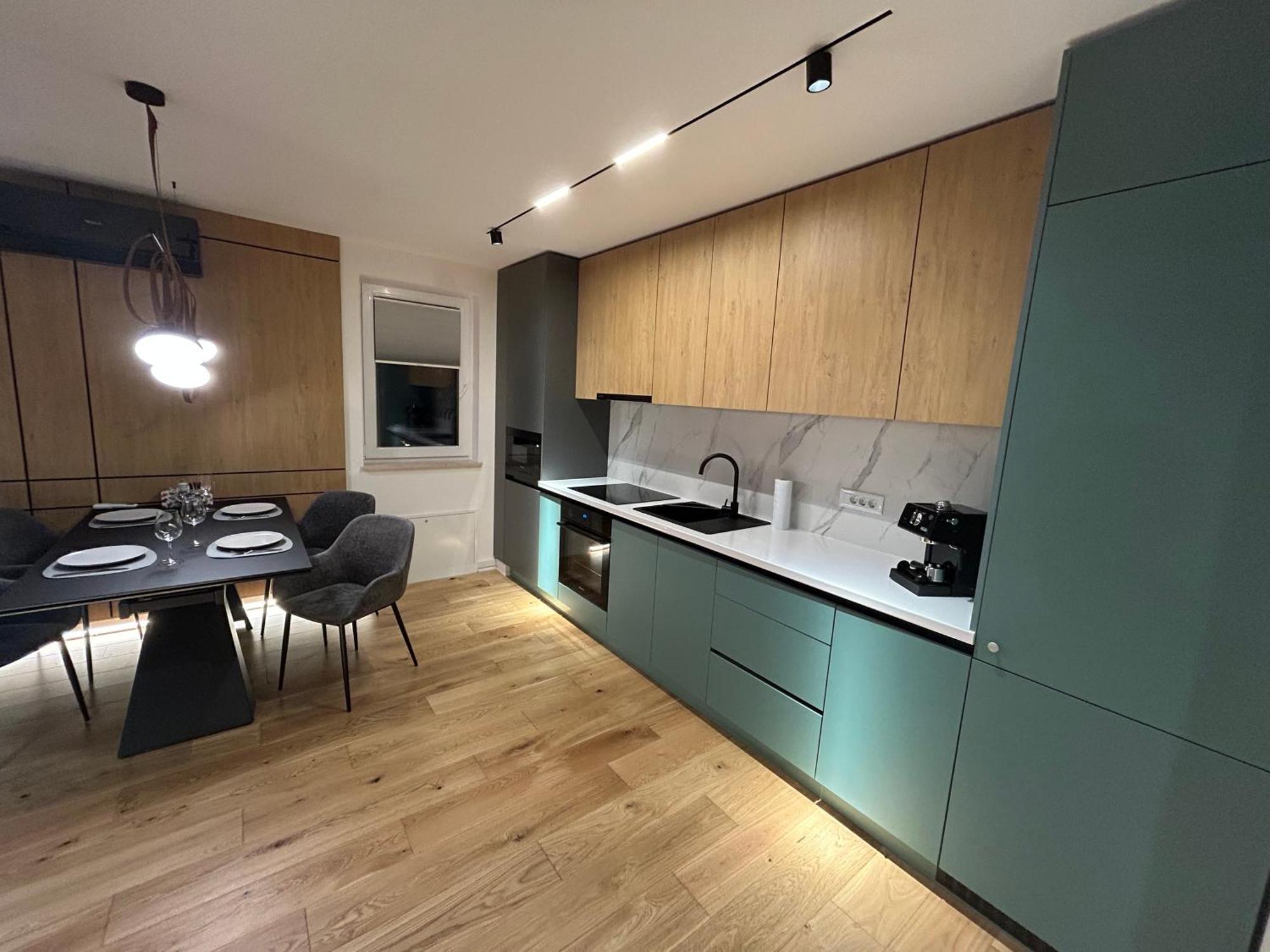 B-Holiday Luxury Apartments Urban Plaza براشوف المظهر الخارجي الصورة