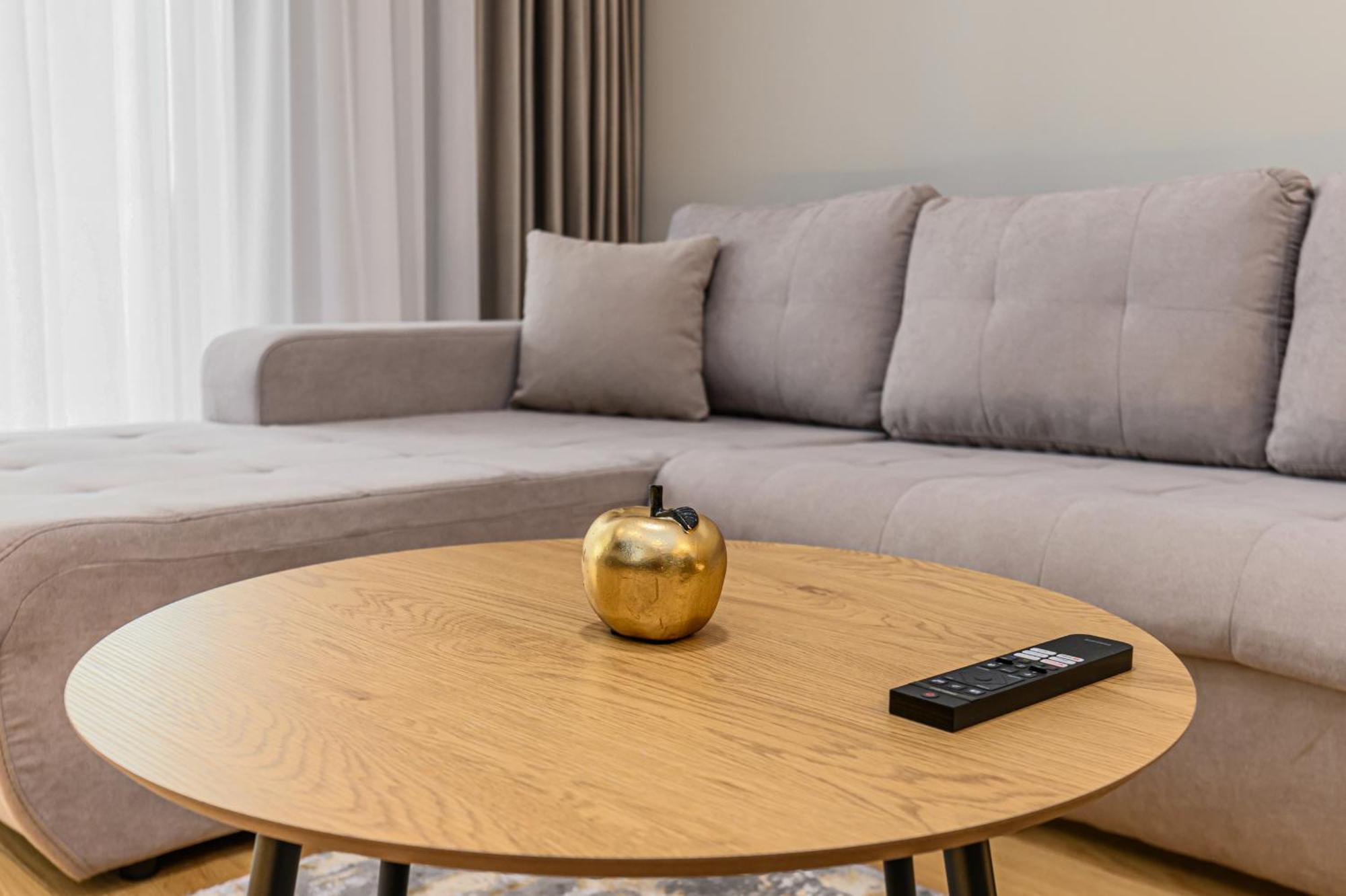 B-Holiday Luxury Apartments Urban Plaza براشوف المظهر الخارجي الصورة
