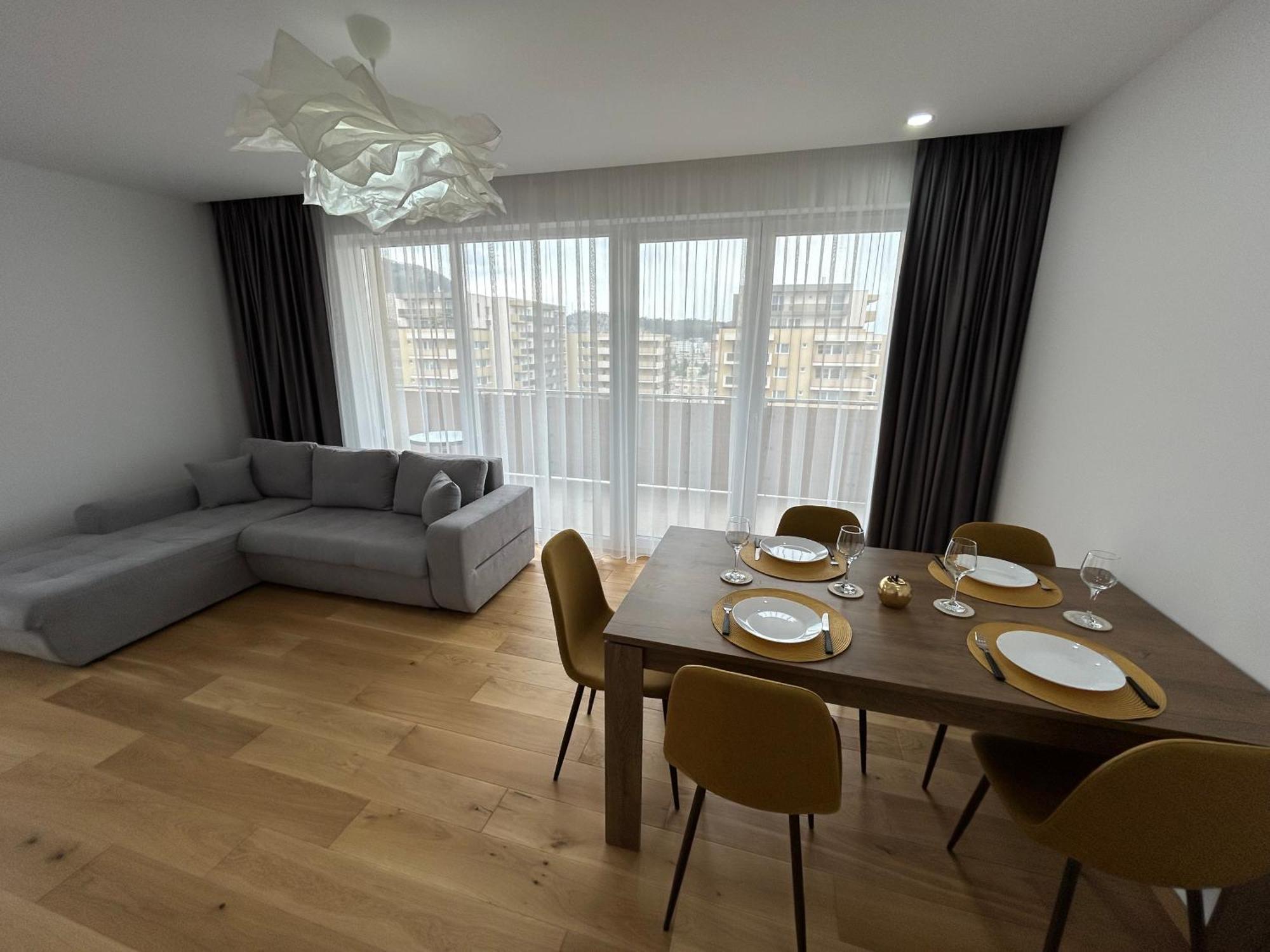 B-Holiday Luxury Apartments Urban Plaza براشوف المظهر الخارجي الصورة