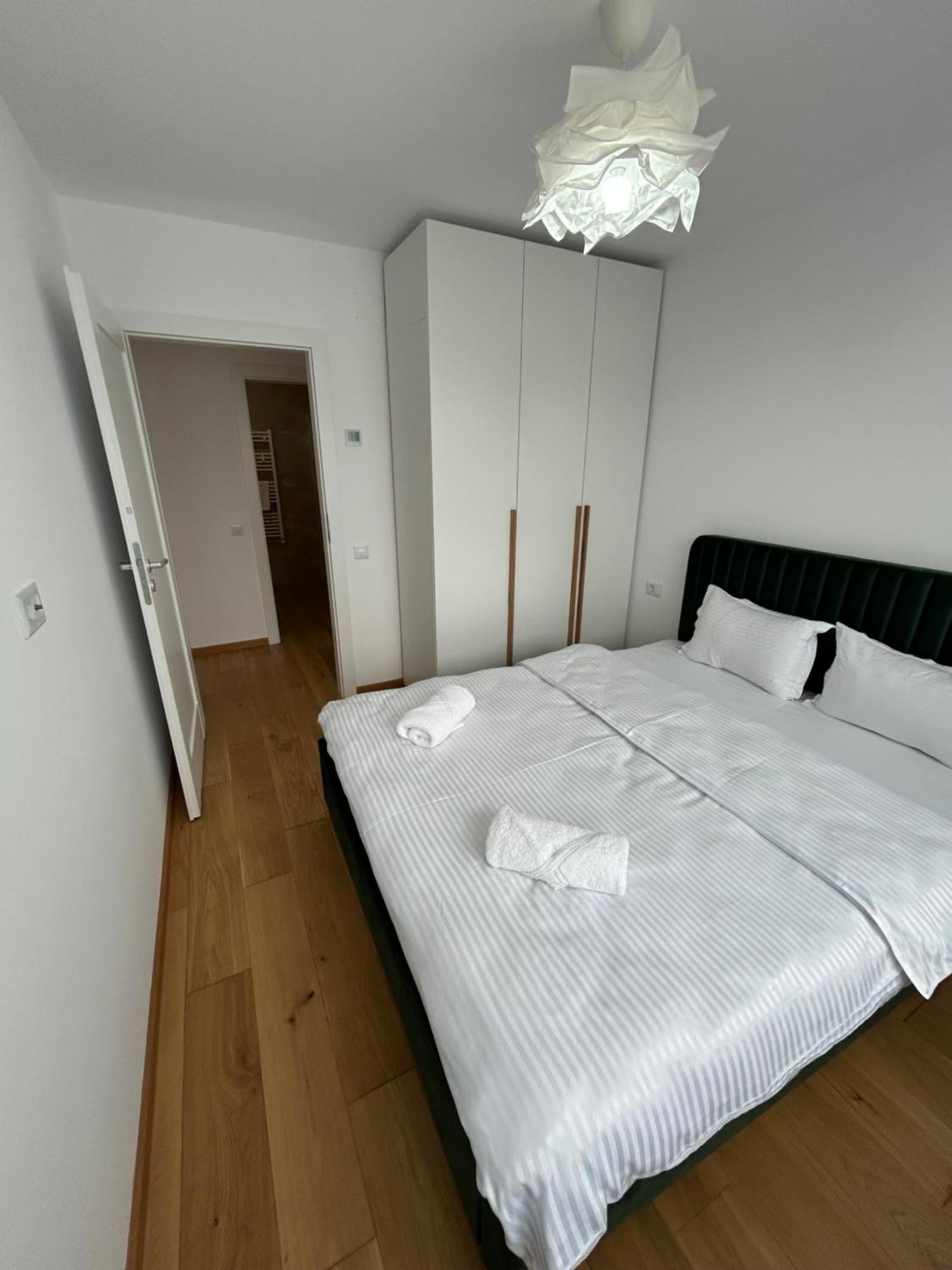 B-Holiday Luxury Apartments Urban Plaza براشوف المظهر الخارجي الصورة
