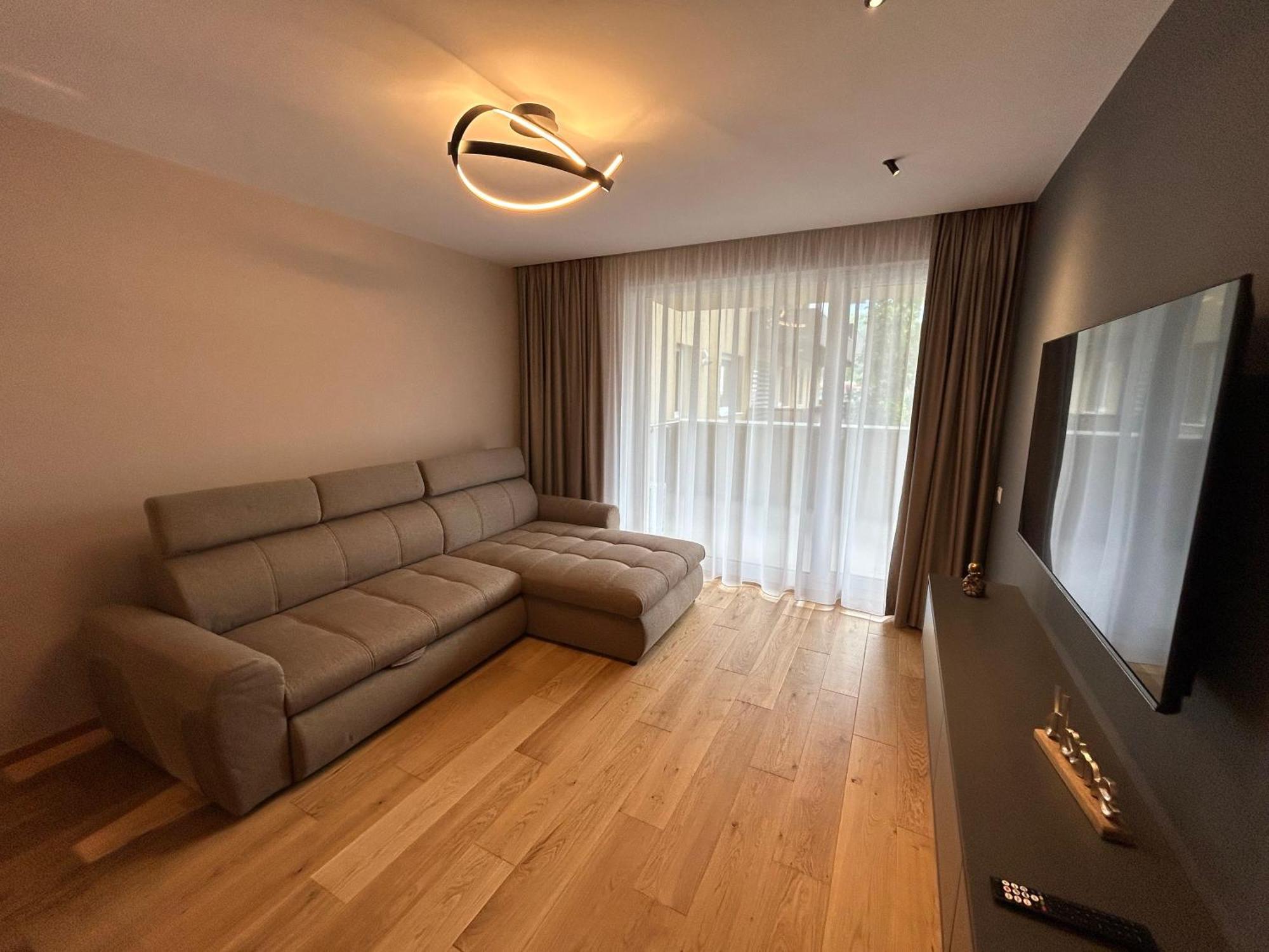B-Holiday Luxury Apartments Urban Plaza براشوف المظهر الخارجي الصورة